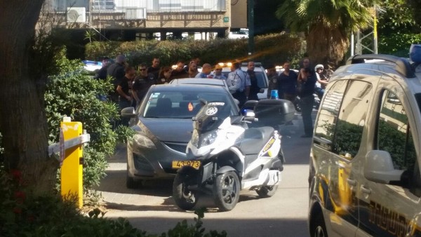 مقتل شابة على مدخل بيتها وهروب الجاني